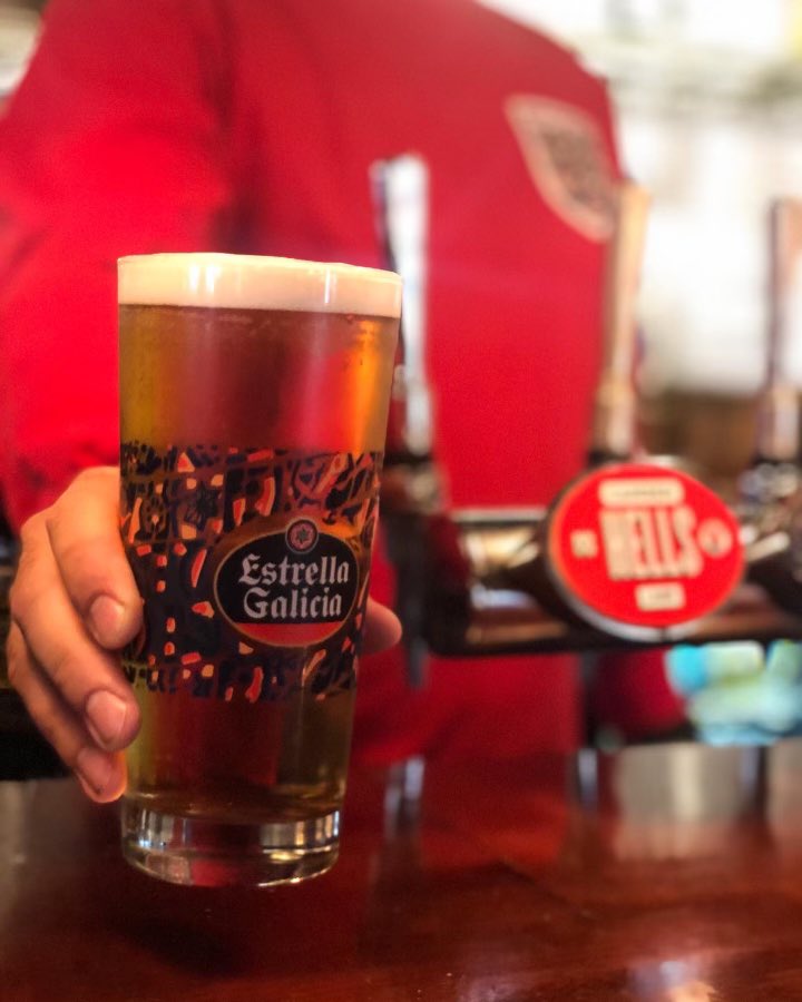 No better way to celebrate a win then a perfectly poured pint 🍻 

With plenty more games to go, where better to watch the World Cup then with us at the boaters?

📍The Boaters Inn, Canbury Gardens, Kingston Upon Thames, KT2 5AU

💻 boaterskingston.com
📲 020 8541 4672