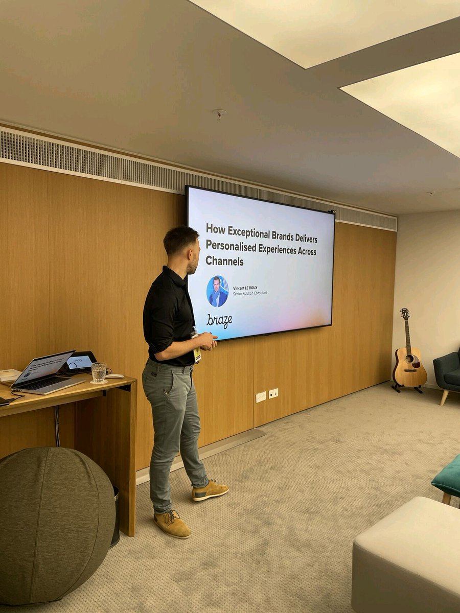 Emarketing_fr's tweet photo. Assurez-vous une expérience omnicanale à la hauteur de votre réputation ? #MKDAY22 avec Vincent Le Roux, Senior solution engineer chez @Braze
#retail #CDP #MKDAY22 https://t.co/0jgvPob9VZ