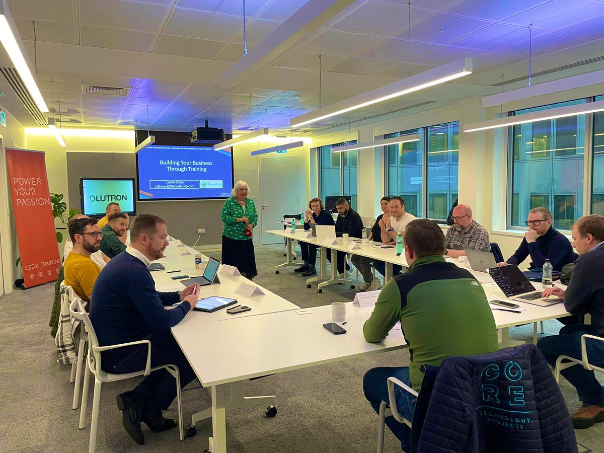 Great turnout today for <a href="/LeslieShiner/">Leslie Shiner</a> Business Workshop <a href="/Lutron_EU/">Lutron Europe</a> 🤓 #toolkit