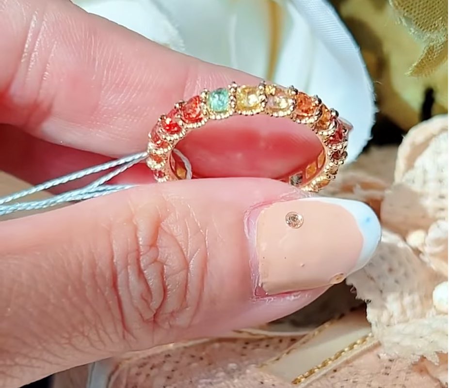 janice_arribe82's tweet image. OMG Can't Wait for this Baby
To Be Delivered!✈️
My Pretty Multi-Gems Full Eternity Ring with Cert From Japan❣️🥰🇯🇵
#Multigemring 
#eternityring 
#Multigemseternityring 
#Japangoldring