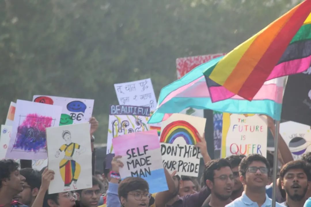 KalpaIISERPune's tweet photo. With colourful posters, over 300 people took to the streets of Aundh on Sunday afternoon, shouting slogans, waving flags, and distributing information pamphlets in English and Marathi. https://t.co/LrdUXdRilK