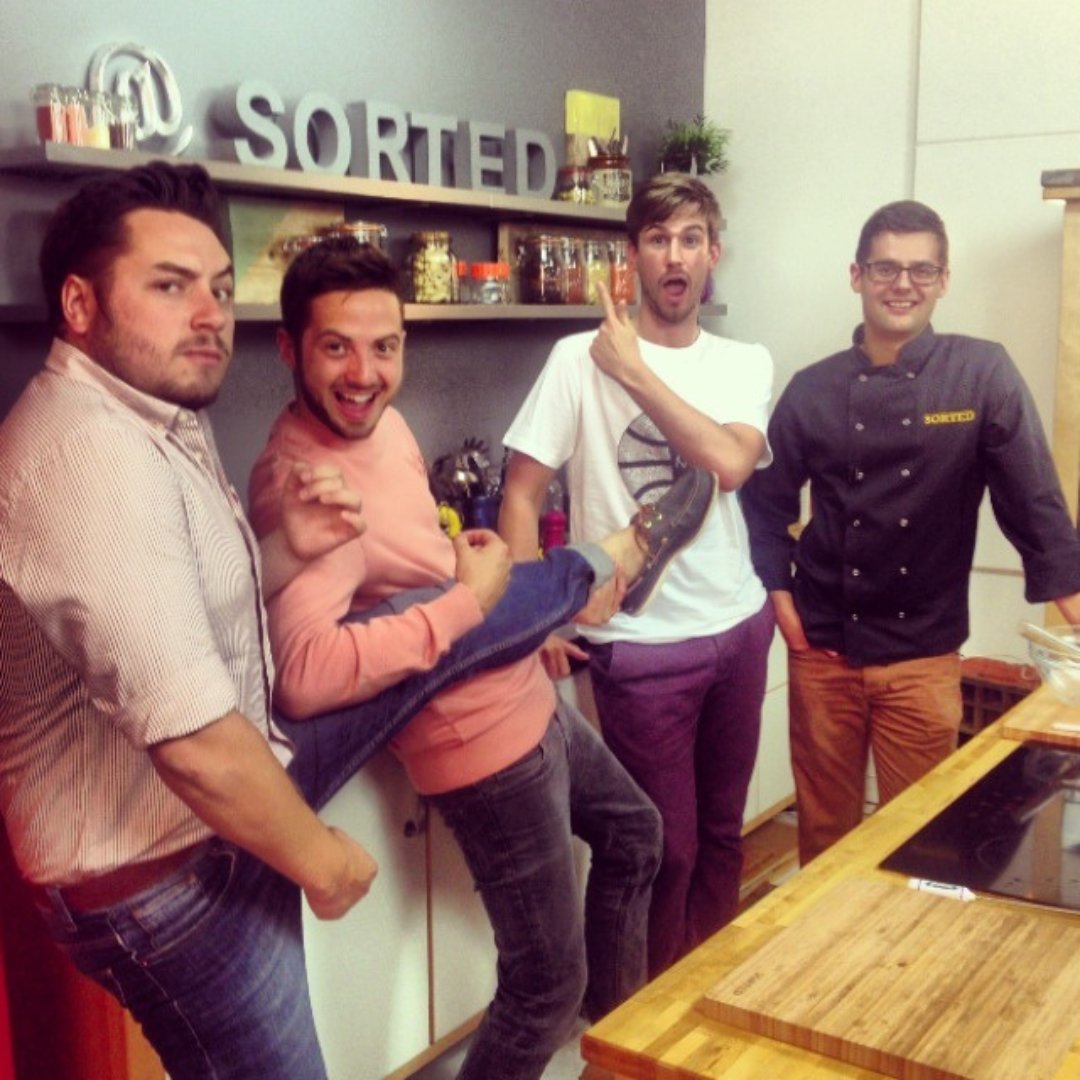 sortedfood's tweet photo. Happy Thanksgiving!! 🥰

We are incredibly grateful for - our global community. So much has changed over the past 12 years (as you can tell from this throwback) and you've been with us every step of the way!

What're you thankful for... And what's on your Thanksgiving menu? 👀 https://t.co/I80wroqTvo