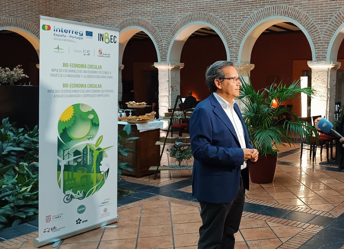 INBEC_Bioeconomia (@inbec_bioeco) on Twitter photo Da comienzo el Foro Internacional de #Bioeconomia y #economiacircular , con la presentación del proyecto #INBEC por parte de <a href="/Guscobos/">Augusto Cobos Pérez</a> , director general del #icecyl .
<a href="/poctep/">Interreg España-Portugal</a> <a href="/CARTIFCT/">CARTIF</a> <a href="/FCesefor/">Fundación Cesefor</a> <a href="/fgusal/">Fundación USAL</a> <a href="/dipuavila/">Diputación de Ávila</a> <a href="/IPNunes/">IPN</a> <a href="/ipbraganca/">Politécnico Bragança</a> Da comienzo el Foro Internacional de #Bioeconomia y #economiacircular , con la presentación del proyecto #INBEC por parte de <a href="/Guscobos/">Augusto Cobos Pérez</a> , director general del #icecyl .
<a href="/poctep/">Interreg España-Portugal</a> <a href="/CARTIFCT/">CARTIF</a> <a href="/FCesefor/">Fundación Cesefor</a> <a href="/fgusal/">Fundación USAL</a> <a href="/dipuavila/">Diputación de Ávila</a> <a href="/IPNunes/">IPN</a> <a href="/ipbraganca/">Politécnico Bragança</a>