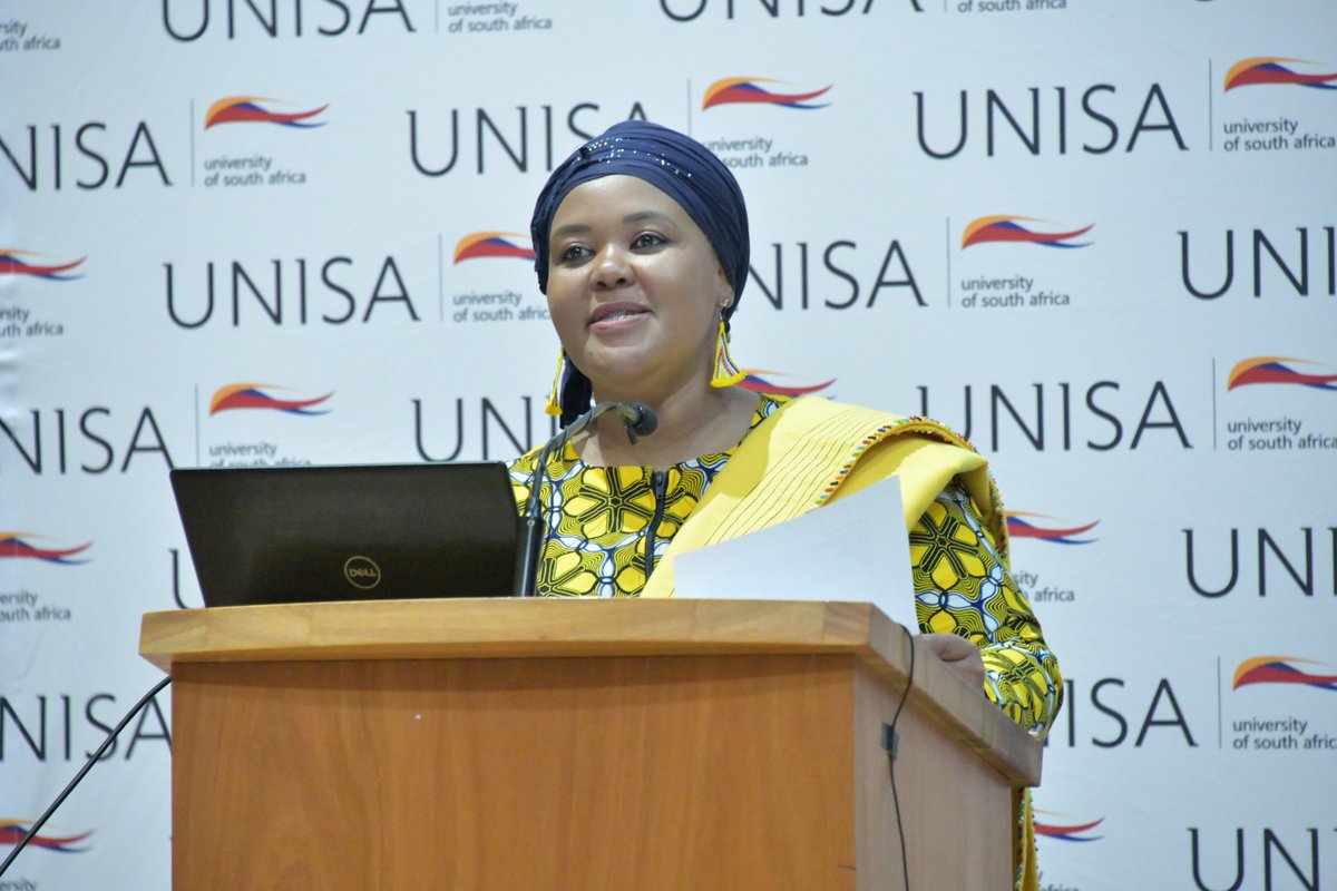 UnisaTransform1's tweet image. Prof S Ngubane, COD-ODEL, College of Education, Unisa is facilitating the questions and answers session.
#TransformationConference