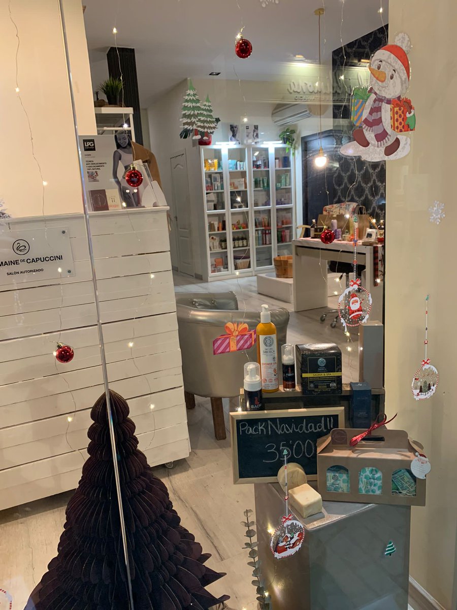 ComercBDN's tweet photo. La nostra selecció del petit comerç de la ciutat, avui dos centres d'estètica que us tractaran com us mereixeu:
📍My Little Corner al carrer Arnús, 33
📍Brows & Beauty al carrer Sant Anastasi, 31
#Badalona #centrebellesabdn #comercbdn #femproximitatbdn https://t.co/7gvxtJpEVF