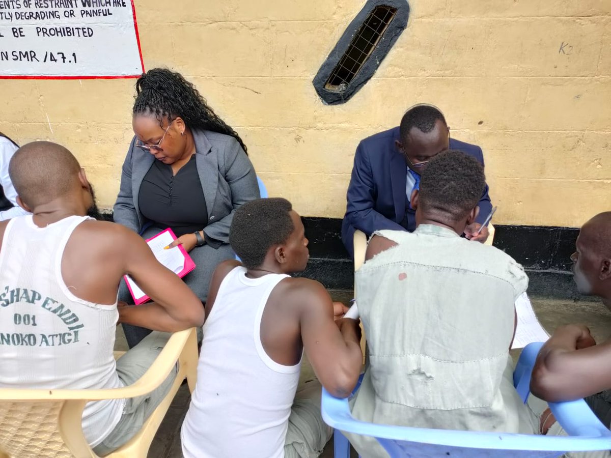 SchoolofLawKE's tweet photo. Last Saturday our ATP students visited the Kitui Main Prison. They offered free legal advice to the inmates with the help of Dr. Omosa Mogambi a Principal lecturer and Mr. Samuel Mwaniki a Senior lecturer at the School.
#Legalaidservices
#KSLStudents
#accesstojustice
#prisonvisit https://t.co/RP8yR557aT