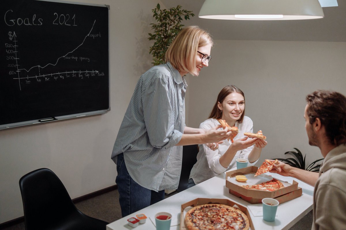 zecureuk's tweet photo. 74% of employees are looking for greater benefits from their employer.  With four out of five people preferring new benefits to pay increases, employers need to think outside the pizza box for employee benefits. #safetyfirst #besafe #bezecure #HR #employeeexperience #hrchallenges https://t.co/DhWwKxzf2m