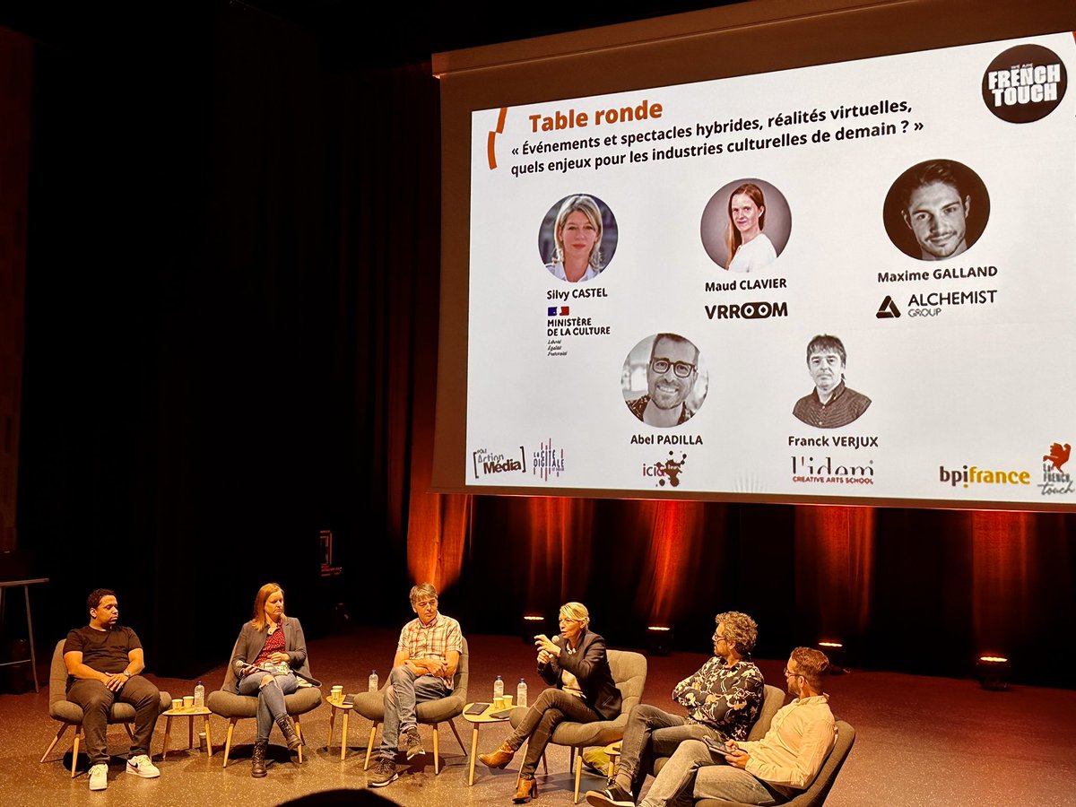 Excellente table ronde sur les transformations de l’#evenementiel vers l’#hybride, le format #realitevirtuelle ou encore le #Metaverse