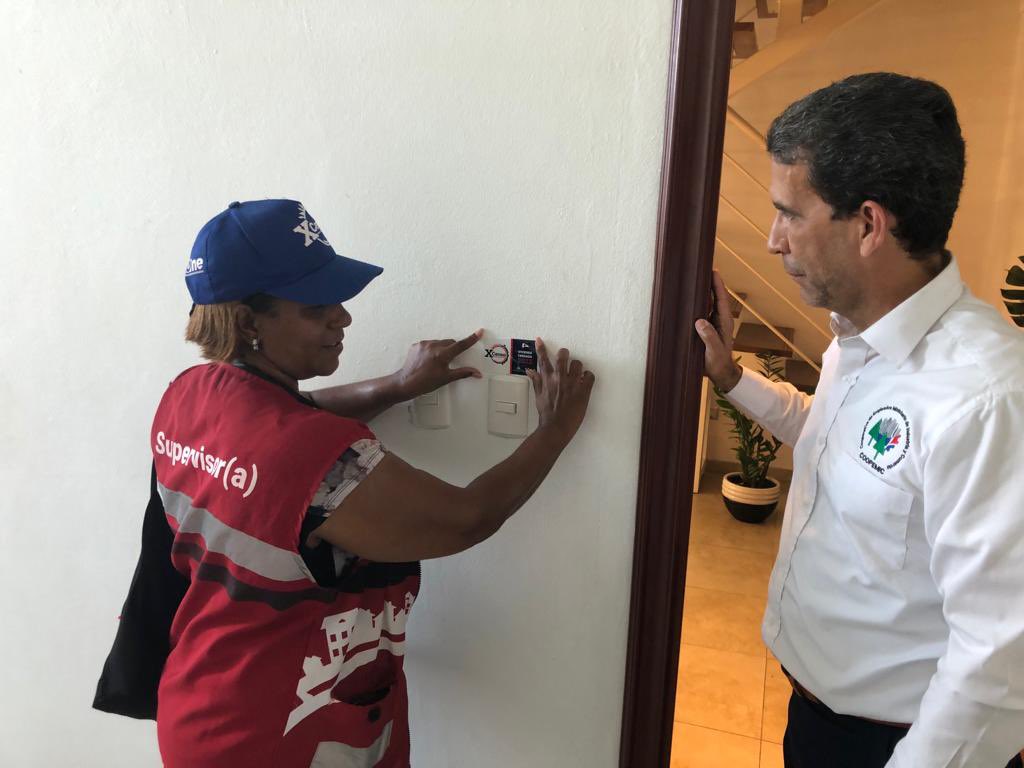 AlexArredondo6's tweet photo. Entre anécdotas y chistes de mi experiencia en el censo del 1981, en cual participe cómo empadronador , recibí ayer en la tarde al equipo @censosrd #XCNPV @ONERD_
@miosotisr  #ParticipaDelCenso #SeParte #EstamosEnCenso #TamoenCenso https://t.co/yn24vFV5m0