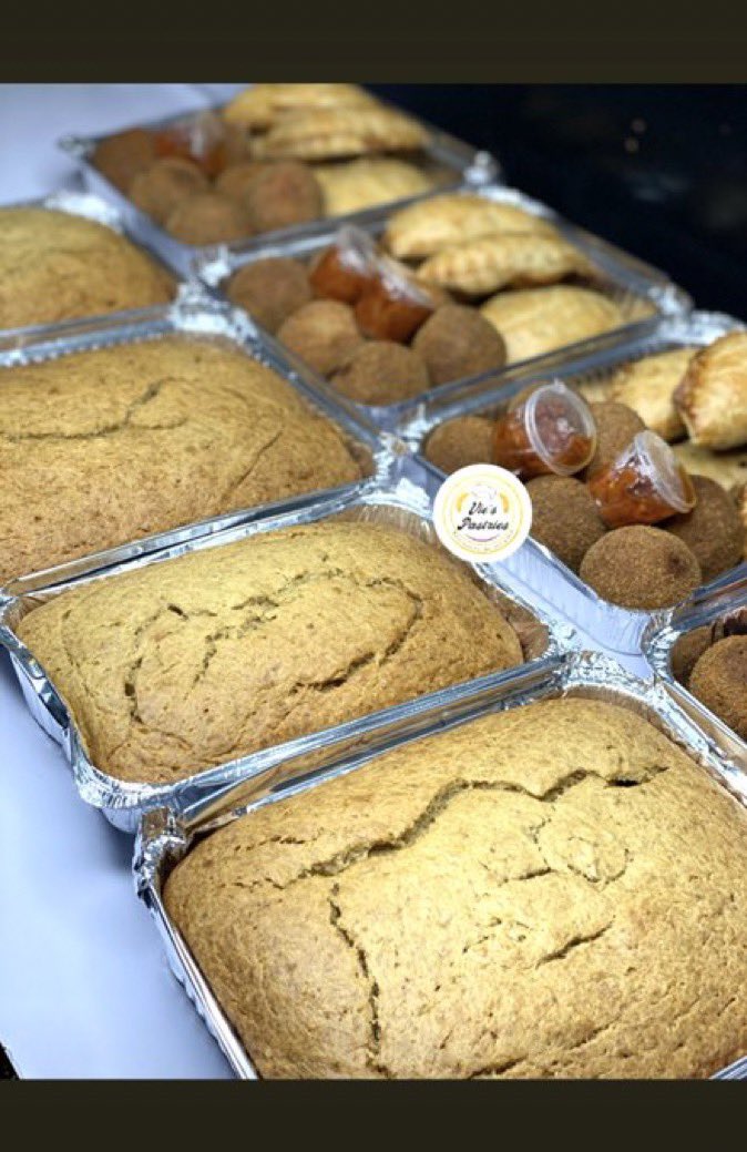 No one does it better than #Viespastries 
They bake and fry from scratch pastries like cakes, pies, doughnuts and many more. Located in Buea but we do deliver all over you can send a DM to <a href="/Vies_Pastries/">Vie’s Pastries</a> to place and order.