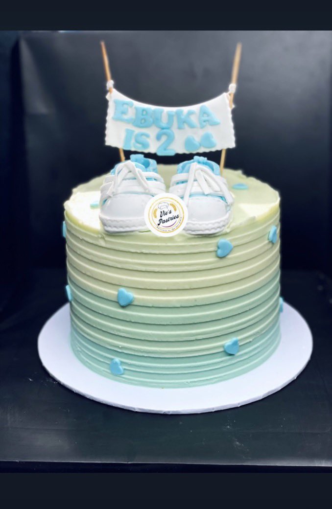 EFongong's tweet photo. No one does it better than #Viespastries 
They bake and fry from scratch pastries like cakes, pies, doughnuts and many more. Located in Buea but we do deliver all over you can send a DM to @Vies_Pastries to place and order. https://t.co/eKXbm5GdJv