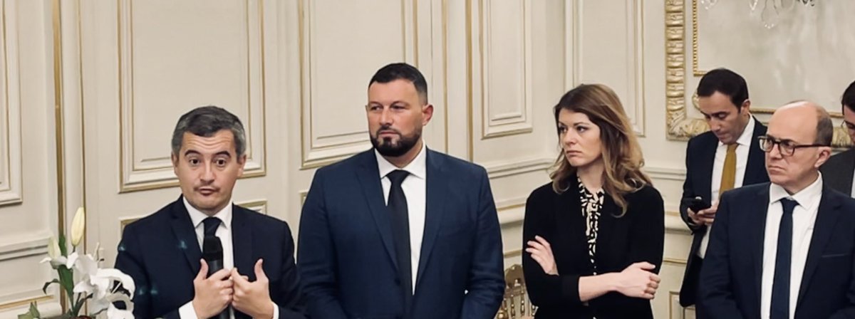 À #Beauvau ce matin à l’invitation de <a href="/iacovellixavier/">Xavier IACOVELLI</a> et <a href="/AndreGattolin/">André Gattolin</a> pour un échange avec <a href="/GDarmanin/">Gérald DARMANIN</a> au lendemain de l’adoption de la #LOPMI visant à renforcer les moyens dédiés à nos forces de l’ordre et à la #cybersécurité !#sécurité #proximité #cyber #HautsdeSeine #Puteaux