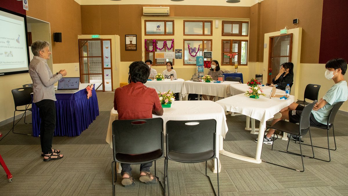 AISChennai's tweet image. #AISCHighSchool students— who will be leaving our school at the end of the semester— met to discuss the art of leaving well. Our counselor reviewed the RAFT (reconciliation, affirmation, farewells, thinking destination) model to aid in their transition process.
#AISCLearner