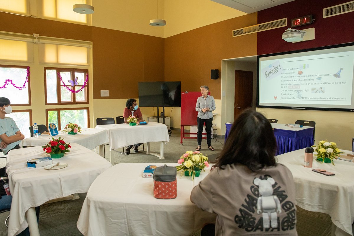 AISChennai's tweet image. #AISCHighSchool students— who will be leaving our school at the end of the semester— met to discuss the art of leaving well. Our counselor reviewed the RAFT (reconciliation, affirmation, farewells, thinking destination) model to aid in their transition process.
#AISCLearner