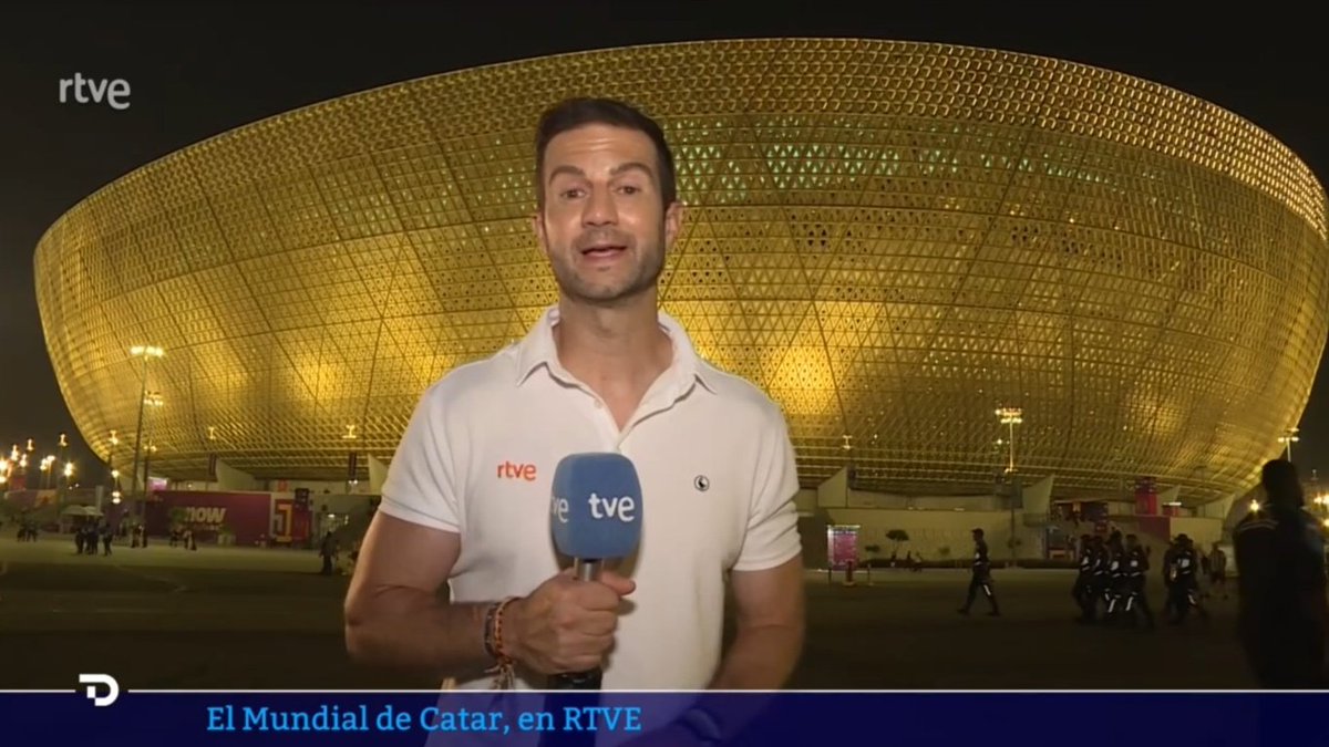 acta_tv's tweet image. Directo @rtve / Directo @lasextaTV
No es solo hacer un directo...es buscar una buena ubicación, iluminar, encuadrar, conseguir el mejor sonido. #MundialQatar2022 #NoTodoVale #TV #PongamosLaTeleEnSuSitio