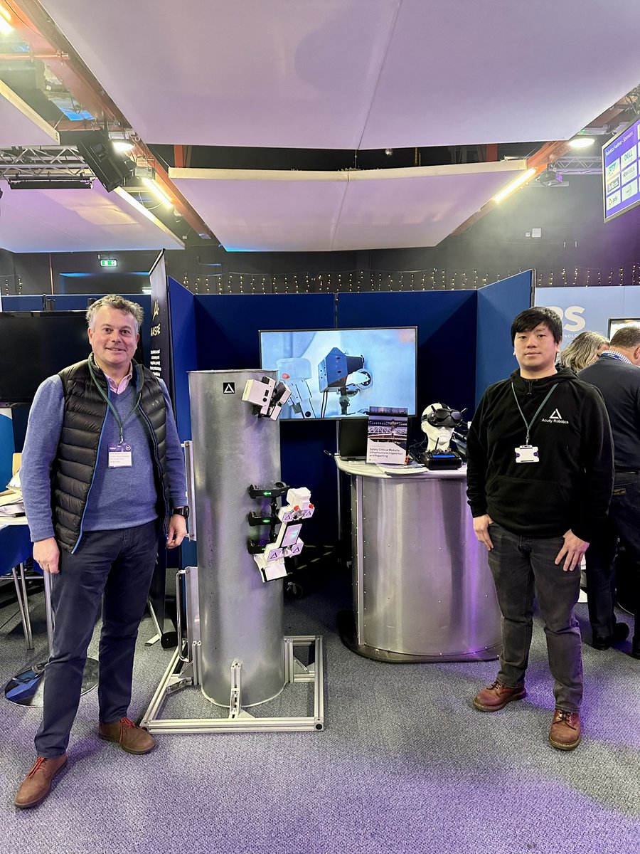 MattheHopkinson's tweet photo. Todayโs office with Acuity Robotics @InMartlesham #roboticsfest @didobi_com https://t.co/4qwp7tTnIy