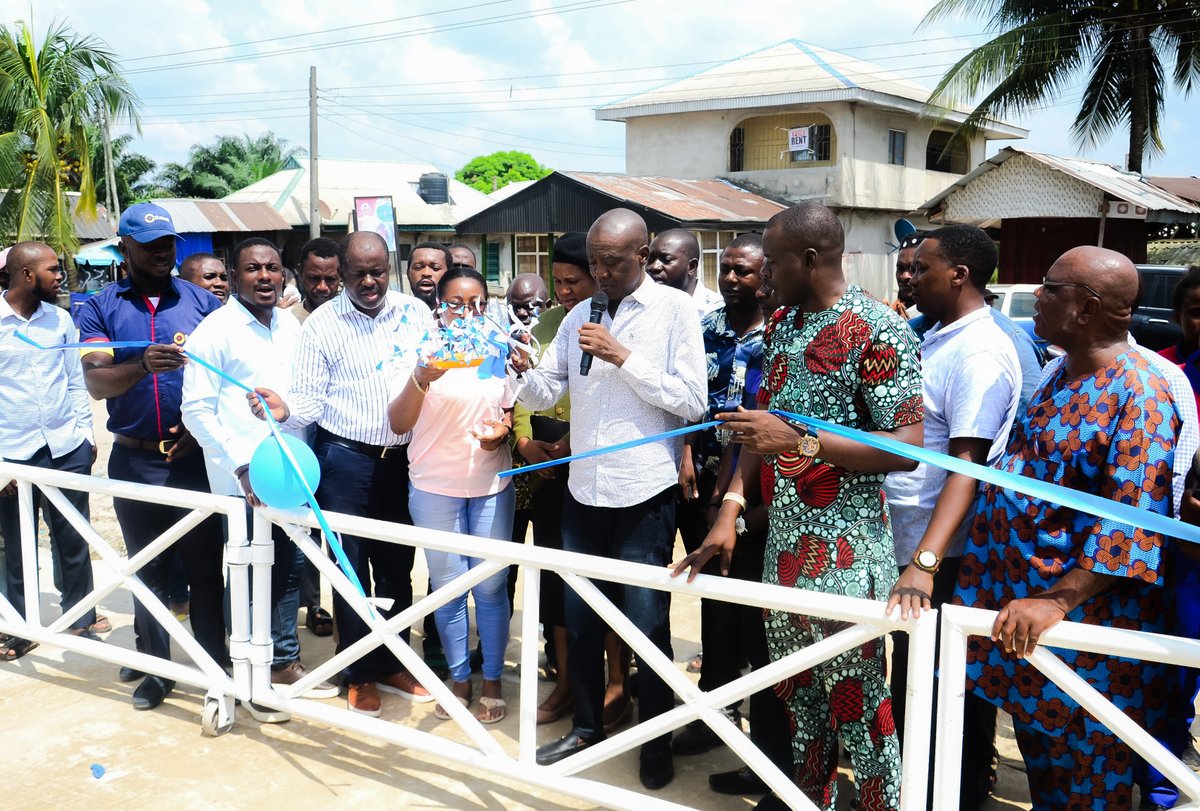 RainoilLimited's tweet photo. ANNOUNCING!!!
Our newly streamed station at Isoko North Local Government Area in Delta State.
Rainoil Ozoro 3 is located along Owhelogbo road ,Urude Ozoro.
@rainoillimited is always at your service, visit us today.
#energy #rainoillimited #oilandgas #creatingsuperiorvalue https://t.co/XD1NHqApli