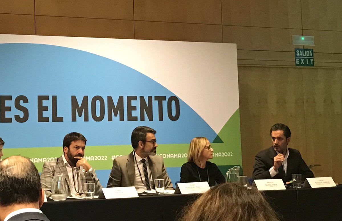 mmarsaenzb's tweet photo. Estamos en #CONAMA202 hablando de #eficiencia y #corresponsabilidad en la gestión de residuos. Muy interesantes las intervenciones de lo ponentes. ⁦@ecoembes⁩ ⁦ https://t.co/kZKAWWZkC5