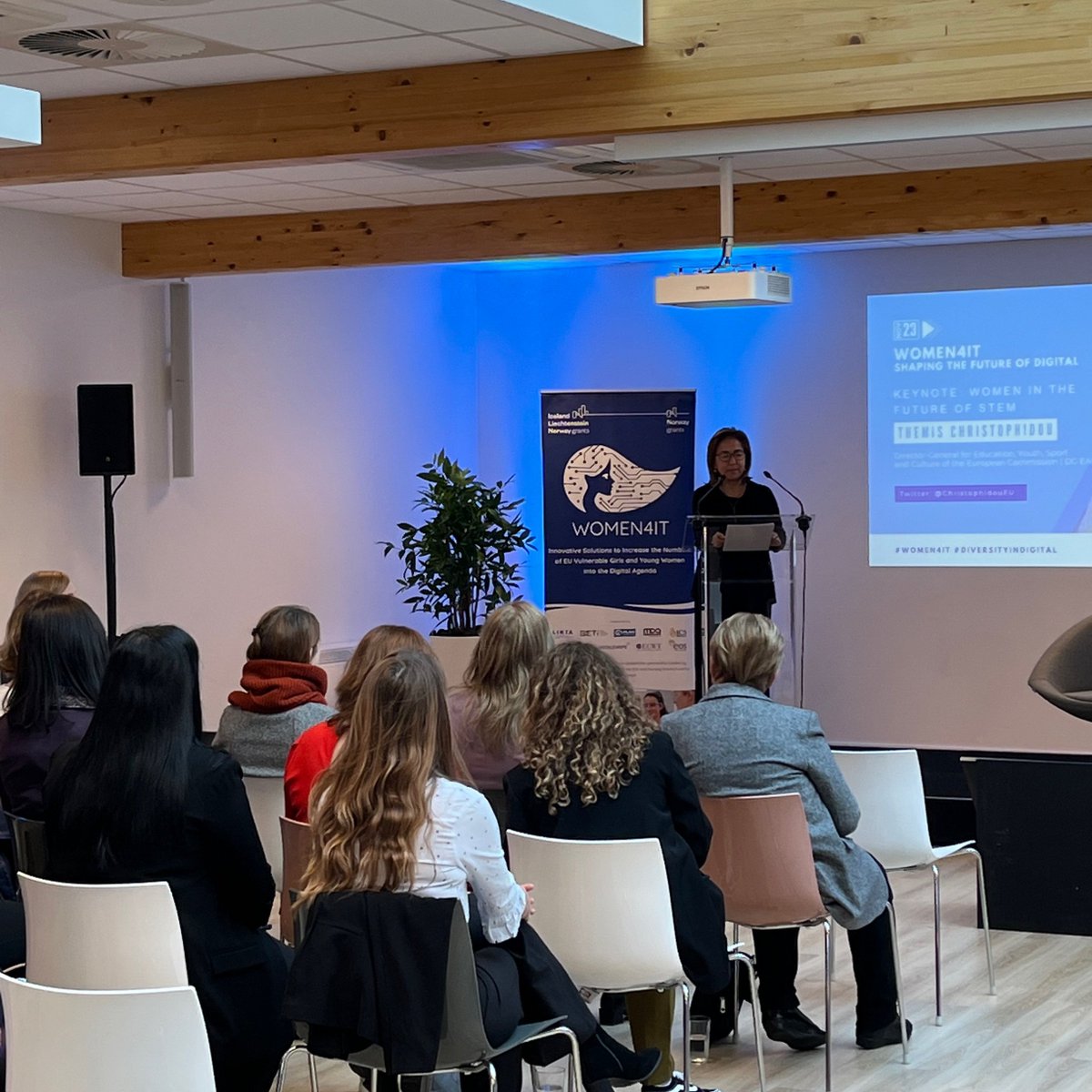 WomenForIT's tweet photo. We need to 
✅ Build confidence 
✅ Provide more opportunities for girls and women
✅ Create supportive communities

says @ChristophidouEU, Director-General for Education, Youth, Sport 
and Culture of the European Commission https://t.co/u9hkR7Duxq