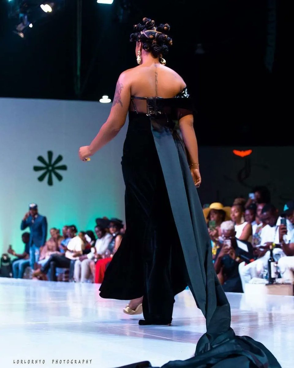 yencomgh's tweet photo. Celebrated media personality, @michygh_, has flaunted her lovely long legs and glowing skin on the runway at the just-ended Rhythms On Da Runway. 🔥 https://t.co/Dc4jX83lSn
