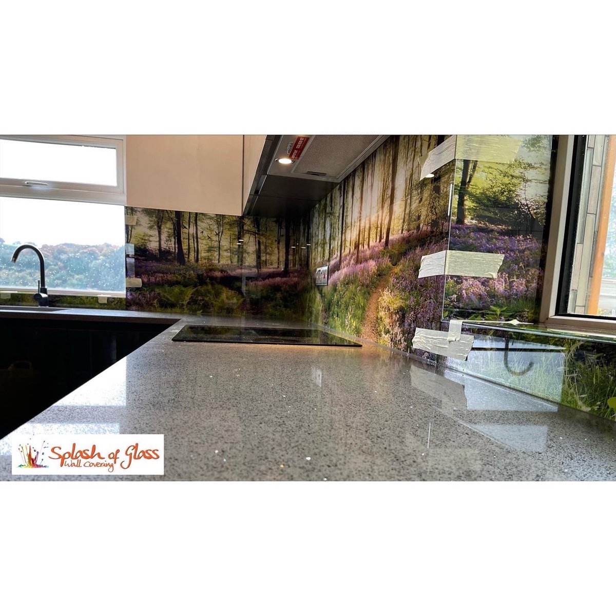 officialASOG's tweet image. Create some magic in your home and add a printed image to your glass splashback. 🪄  Bring your desired space to life by adding character into your desired space. Every printed image is unique so you will never find one alike!🤩

#kitchen #kitchendesign #kitcheninspo #kitchendeco