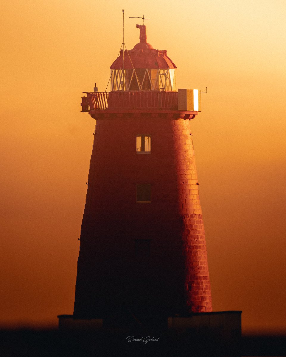 RT @dermotgarland: Up close 👀
.
.
.
#dublin #poolbeglighthouse #lighthouse #lovindublin #visitdublin #insta_ireland #theirishphotographypodcast #irelanddaily #tourismireland #discoverireland #ireland_daily #dublinexplore #igersdublin #irishdaily #ear…