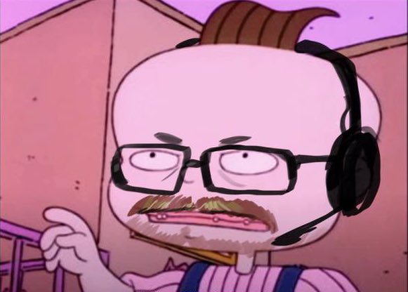 Yo: la forma de hablar, la iluminación, el sonido…

Tío random: has atacado a su físico.

Me imagino que esta persona está insinuando que parecerse al gemelo de los Rugrats y llevar bigote, son cosas negativas, o algo. 
Simplemente se parecen, es un hecho, no pasa nada.