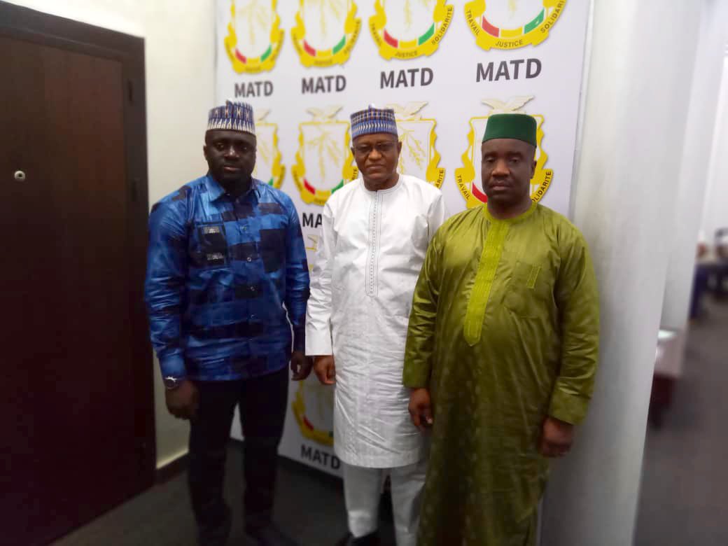AUC_PAPS's tweet photo. The #AU delegation met with the Minister of Territorial Administration &amp; Decentralization of #Guinea, @condemory2, who reiterated the 10 key points which form the basis of the transition calendar. He welcomed the AU’s multi-sectoral support towards their successful implementation https://t.co/7IHNReSEIu