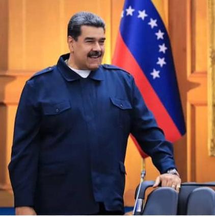 Hoy celebramos una vida dedicada a la lucha y al amor por Venezuela. Presidente <a href="/NicolasMaduro/">Nicolás Maduro</a> 
mucha fortaleza, salud y sabiduría, para seguir asumiendo nuevos retos y nuevas batallas a favor de nuestro pueblo y por más años llenos de victorias 
¡Feliz Cumpleaños Presidente!