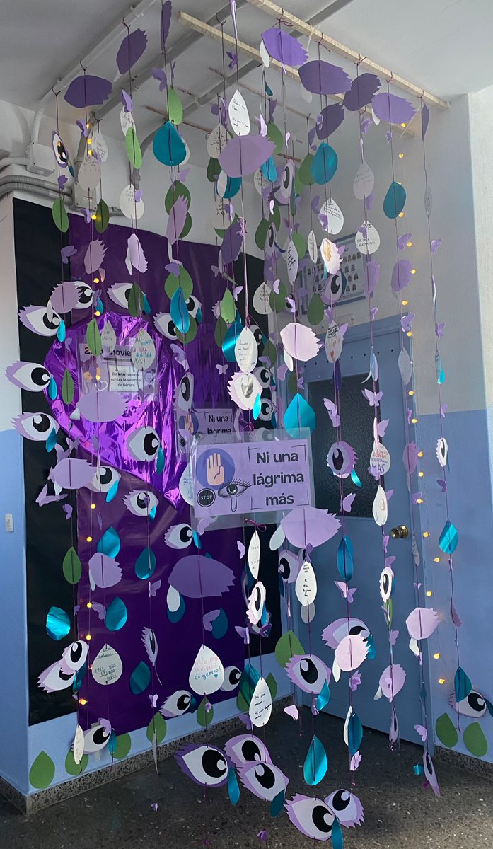 CeipPaz's tweet photo. Nuestros alumnos han elaborado esta cortina con motivo del 25N Día Internacional de la Eliminación de la
Violencia contra la Mujer. 
Ni una lagrima más.
@remedios_lajara @AytoYecla @Educarm @innovaedum https://t.co/oanKgiZuW3