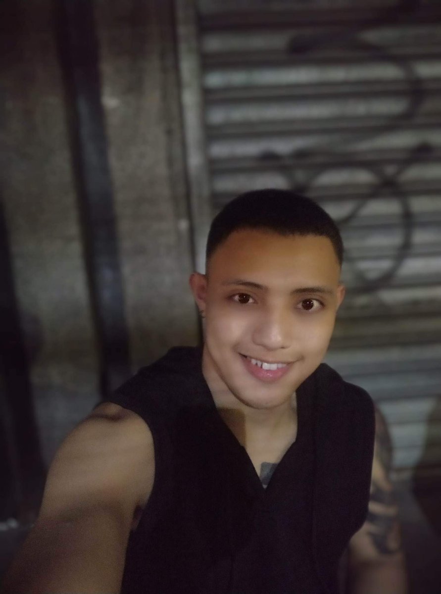 BoniAve_Rick's tweet photo. @BoniAve_Rick 
Gabi nanaman pero waiting parin ako sayo 😊
#avail mo nako idol😉😁 https://t.co/OV1fDMNzYI
