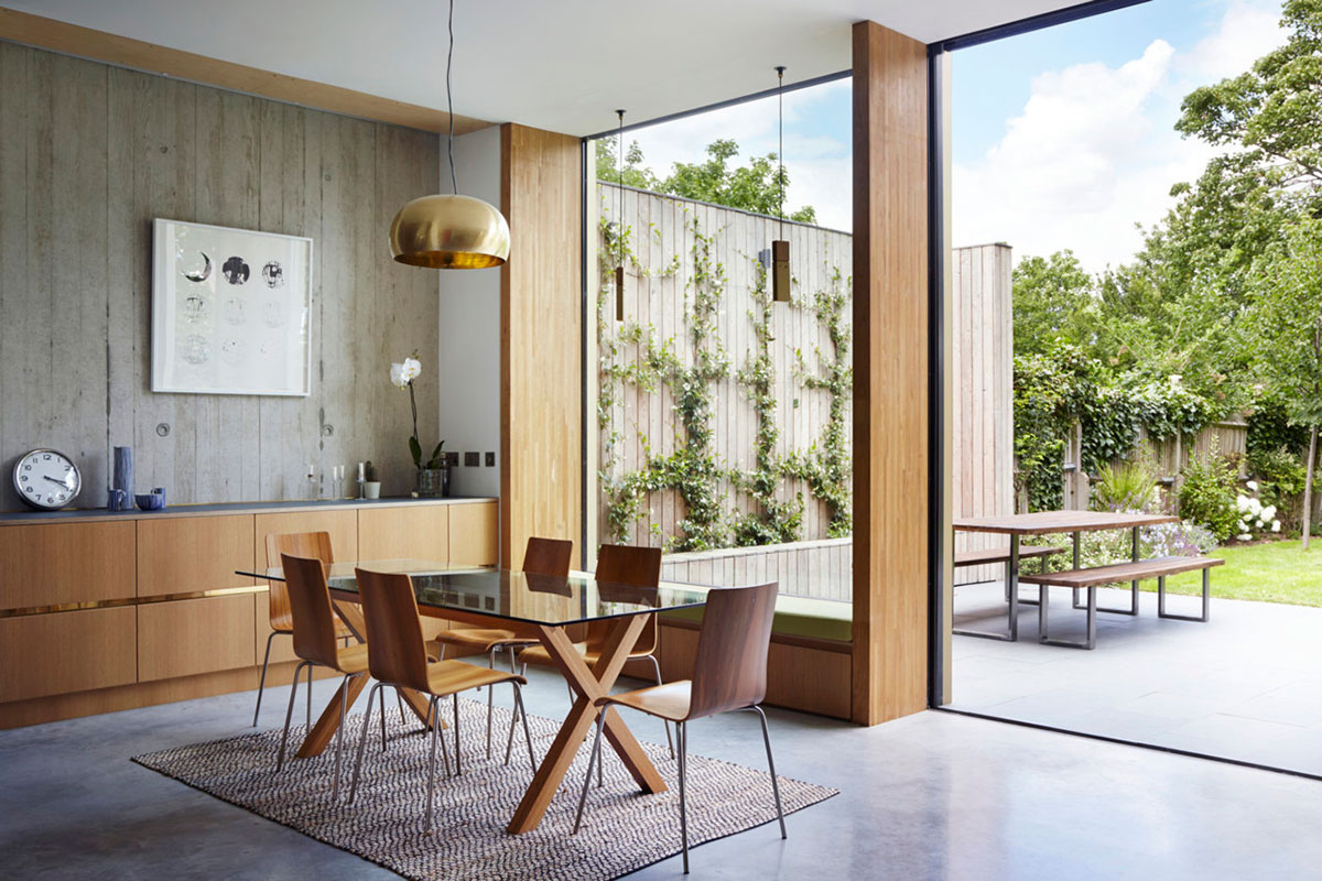 concretecentre's tweet photo. High-quality formwork is the key to beautiful and sustainable exposed #concrete finishes. Find out more about the many different ways of creating formwork in CQ’s essential guide. #CQAutumn, out now https://t.co/vEASjQLWkr https://t.co/hOcuBqocQI