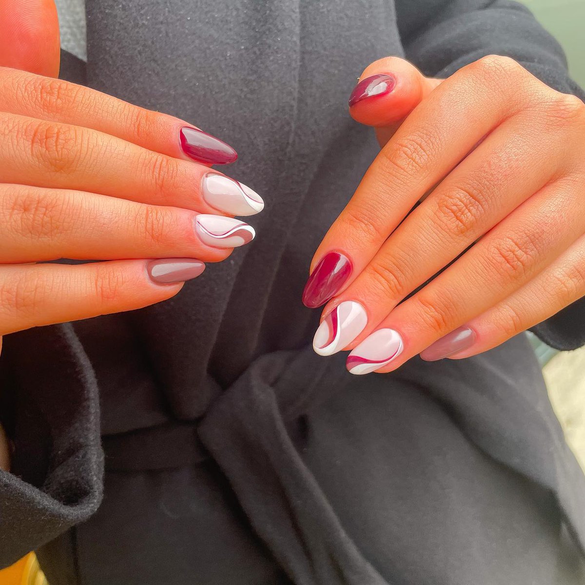 GelishPro's tweet photo. A picture perfect autumn manicure 🍂😍 @__a_m_nails__
#GelishProfessional #Gelish #MakeThemGelish #AutumnNails #FallNails #PicturePerfect #ArtFormGel #NailArt #SoftGels #ContentCreator #NailTech #NailTechSupply #CoreCollection #GelNails #GelPolish #GelArt #CuteNails https://t.co/8Xmb8DwAXa