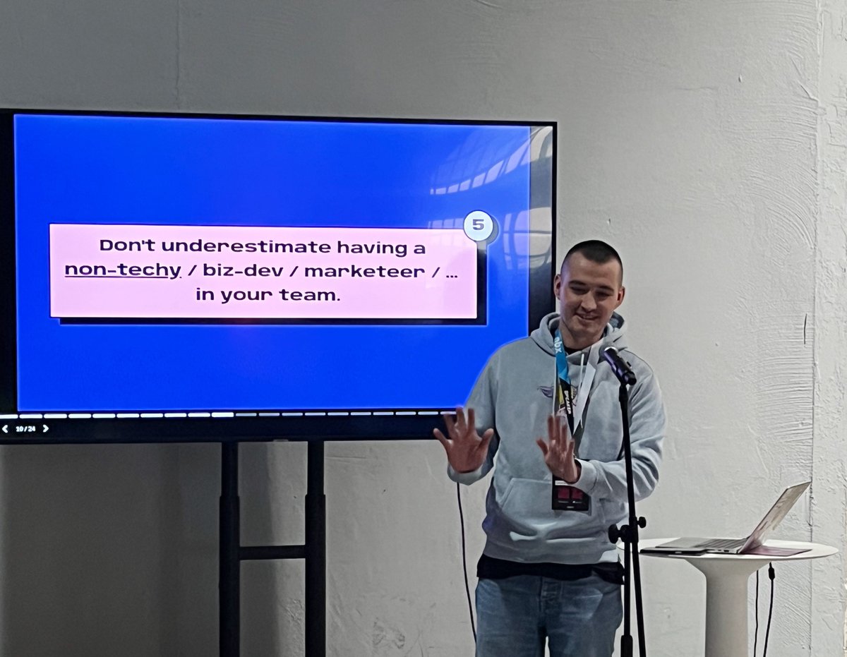 hackonchain's tweet photo. First workshop behind us!🔥🔥🔥 Thank you @dennis_zoma 🙏🏻

Stop by for more lectures at the Hackathon ZONE 🙌🏻

#hackathon #NBX #HackOnChain https://t.co/LpWdmF7THV