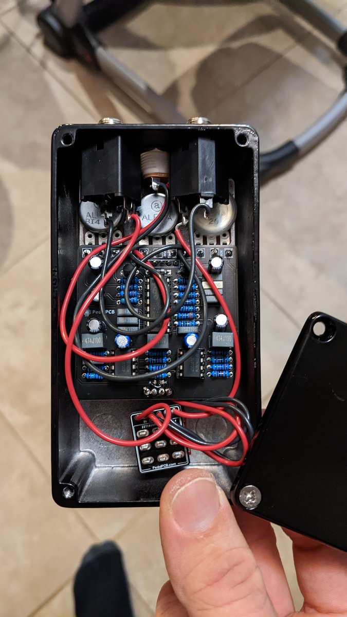 CodesLane's tweet photo. 2nd pedal build done. It's a clone of EarthQuaker Device's $200 Ghost Echo reverb pedal.

It took 3 different vendors to source all the parts and about a month to get everything mailed to me, but only cost about $45 to make myself and sounds just as good as the Ghost Echo. 🤘 https://t.co/7yYbCcttWW