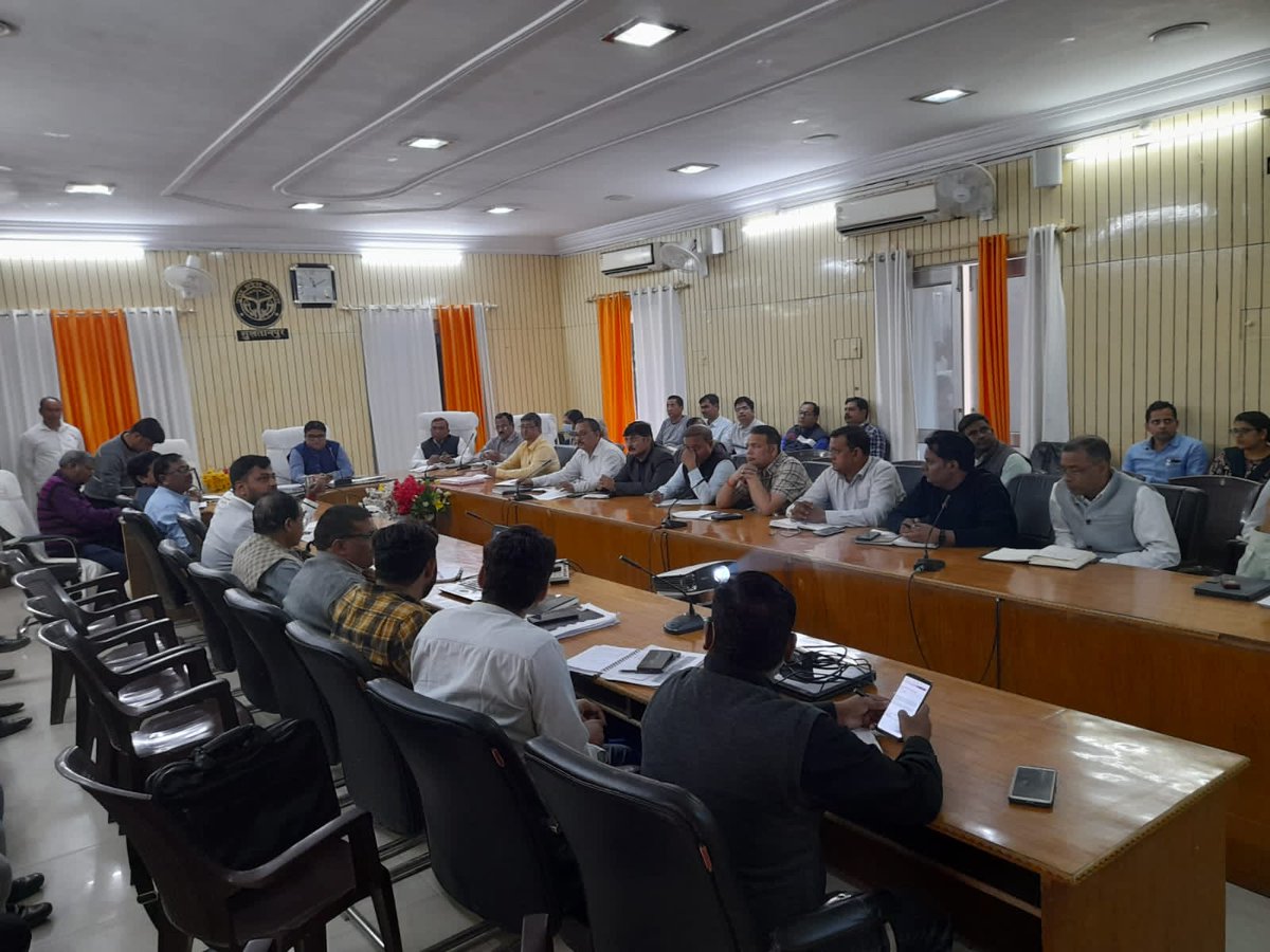 CMO Office Sultanpur (@dhs_sultanpur) on Twitter photo जिलाधिकारी महोदय की अध्यक्षता में जिला स्वास्थ समिति की शासी निकाय की बैठक 23 नवम्बर 22 को स्वास्थ विभाग में संचालित समस्त कार्यक्रम की समीक्षा की गई। जिलाधिकारी महोदय ने सभी को निर्देशित किया समस्त कार्यक्रम को समय से पूर्ण करे। <a href="/DwhSultanpur/">DWH Sultanpur</a> <a href="/nhm_up/">NHM UP</a> <a href="/SultanpurDm/">DM Sultanpur</a> <a href="/CdoSultanpur/">CDO Sultanpur</a> जिलाधिकारी महोदय की अध्यक्षता में जिला स्वास्थ समिति की शासी निकाय की बैठक 23 नवम्बर 22 को स्वास्थ विभाग में संचालित समस्त कार्यक्रम की समीक्षा की गई। जिलाधिकारी महोदय ने सभी को निर्देशित किया समस्त कार्यक्रम को समय से पूर्ण करे। <a href="/DwhSultanpur/">DWH Sultanpur</a> <a href="/nhm_up/">NHM UP</a> <a href="/SultanpurDm/">DM Sultanpur</a> <a href="/CdoSultanpur/">CDO Sultanpur</a>