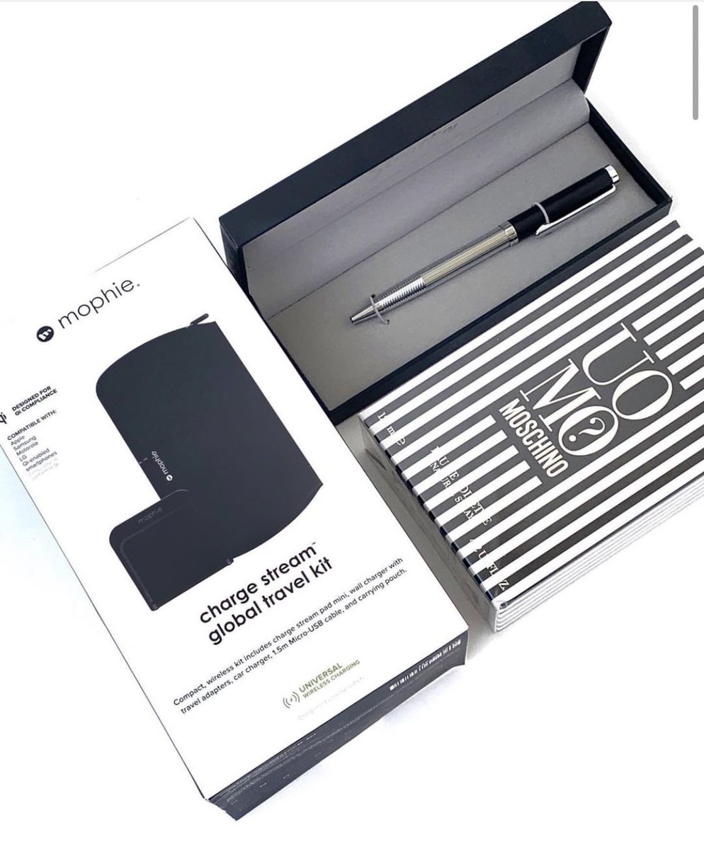 genies_box's tweet photo. Know someone who travels a lot? Then this set is for them. 

Available to order on the website (link in bio) or you can send us a DM/WhatsApp message. https://t.co/YBIiVMtwTv