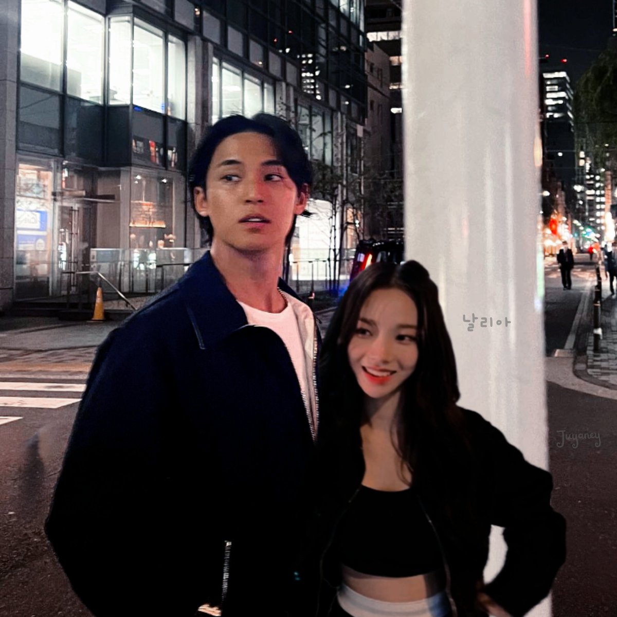 Neyuniarchive's tweet photo. [#Mirza]

OIII!! wkwk bajak hpnya bang Aksa dulu, kita calon penghuni baru di komplek neyuni tapi masih tahap liat perumahan dulu kayaknya enak tinggal disini bareng pacar gua, oh iya kenalin ini pacar gua namanya Kesya.

#Heartbbongi https://t.co/6shyp8sYyv