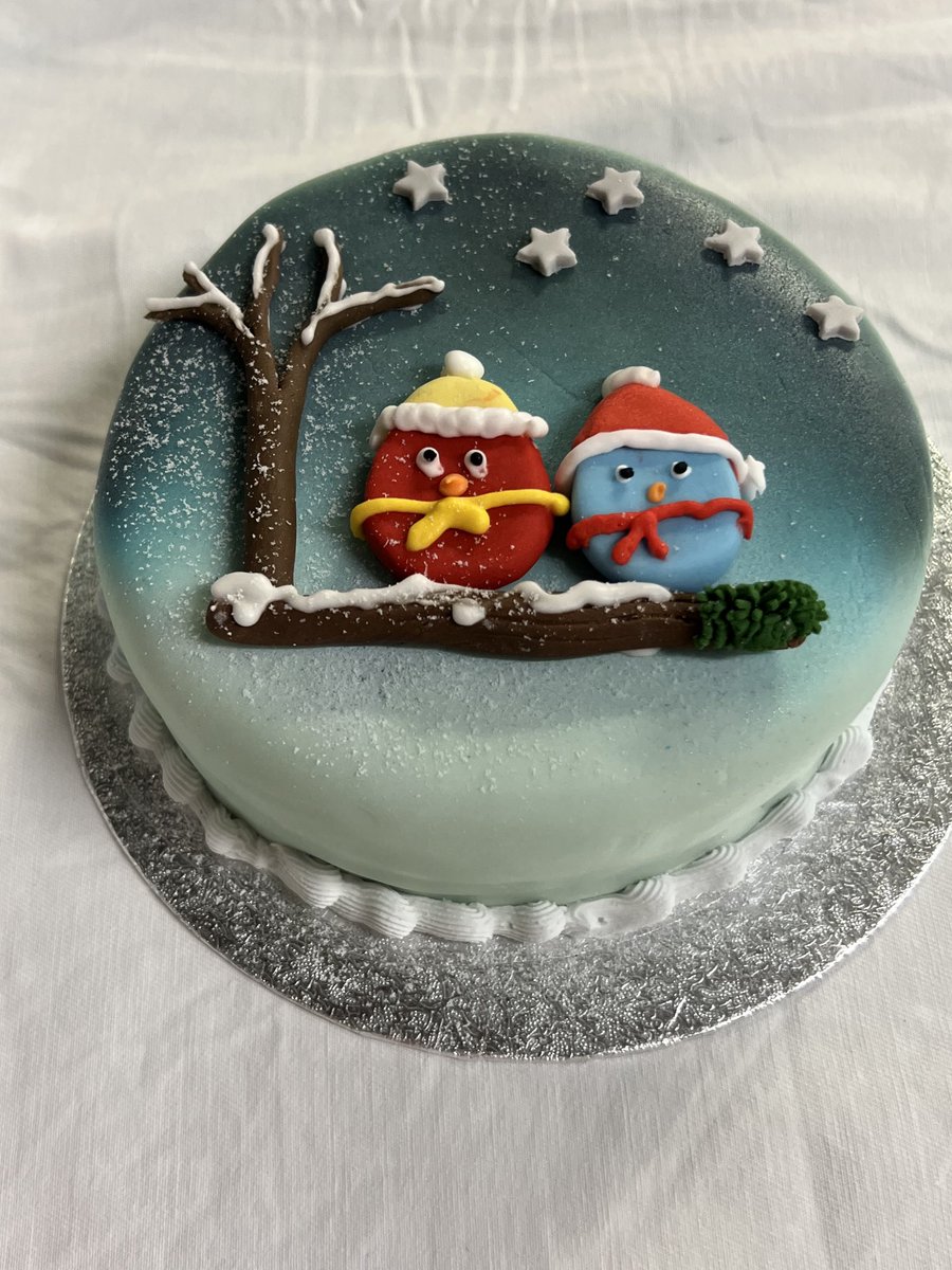 sheffcolbakery's tweet photo. bakery students getting ready for Christmas and Open evening tonight. Please come along to see the bakery and foundation degree courses and a opportunity to buy X-Mas goodies ⁦@sheffcol⁩ https://t.co/TBwU4arPsD