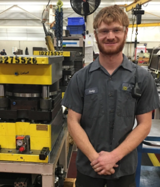 OHIOMFG's tweet photo. #ApprenticeOhio offers details on the state's incentive program that reimburses employers for registered apprenticeships. Applications for the current round of the program are due Dec. 31. https://t.co/r0moAzskAB https://t.co/LHFfcRZra2
