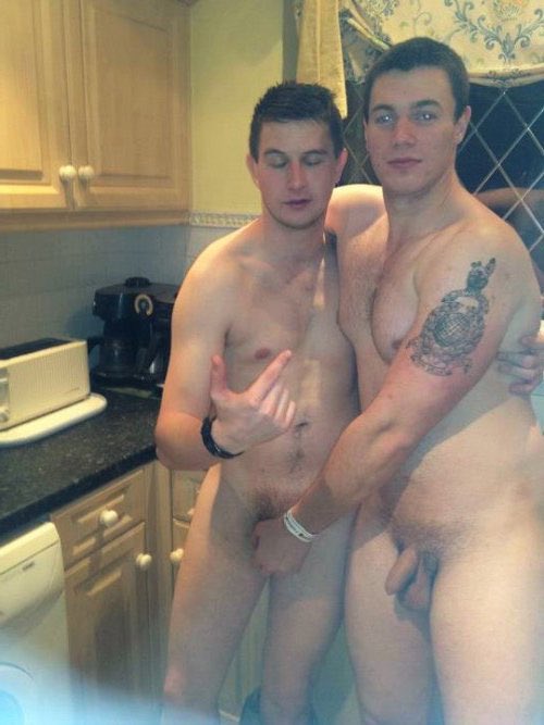 Locked0loaded's tweet photo. #drunkguys #straightturnedgay #gayforfun https://t.co/uwvgJSLnga