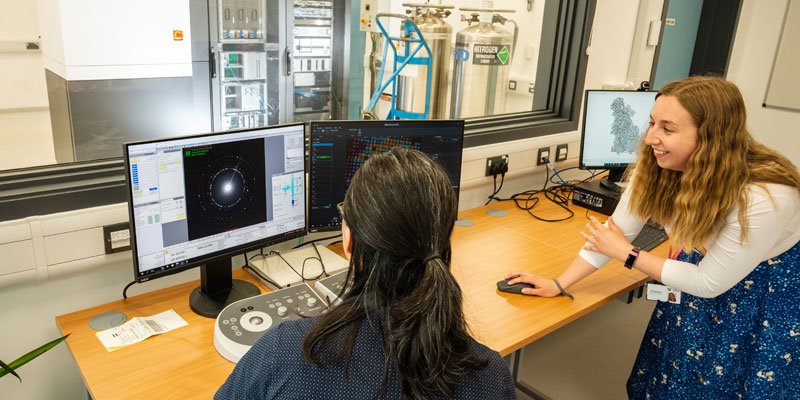 Join us <a href="/ChemistryatYork/">Chemistry at York</a> !  We are hunting for a new Teaching &amp; Scholarship staff member to join our amazing department and help deliver digital chemistry teaching and learning <a href="/DigitalChemNet/">Digital Chemistry Network</a> #chemjobs #chemtwitter #machinelearning 
jobs.ac.uk/job/CVG697/lec…