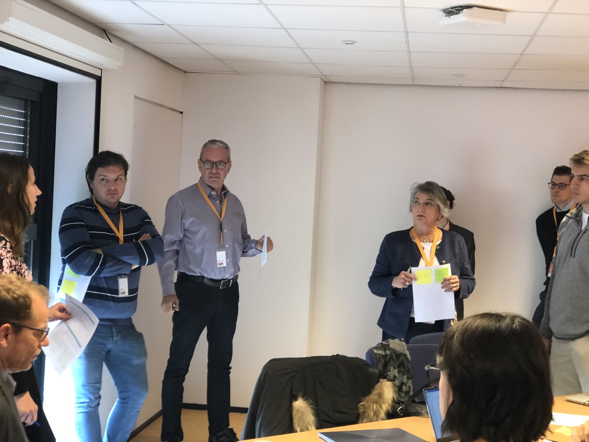 HosmartAI's tweet photo. #HosmartAI team sharing the #AI #platform's value and key messages to reach the different interested parties, such as  #healthcare providers and healthcare professionals, #researchers and #technical personnel and businesses 💡✨

📍Best, Eindhoven, Netherlands https://t.co/uacUTz6wxx