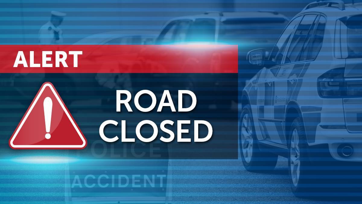 PSOSNorthEast's tweet photo. ROAD CLOSED
The unclassified road between the #A96 Clinterty Roundabout and Haughs of Clinterty, Aberdeen is currently closed due to a large fuel spill.
Clean up work is underway however please be extra cautious once this road has been reopened.
#ADRPU #abztravel https://t.co/RyeGS8aNWK