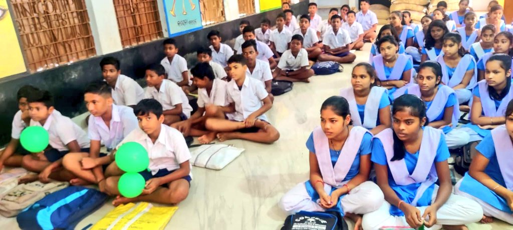 Si_Janaki's tweet photo. Launching Ceremony of AMLAN program at Primary school on 23.11.2022 , Cuttack.
@CuttackDM @nhmodisha @cdmo_cuttack @MoHFW_INDIA
#Healtha&Family welfare #AMLAN
#ଜିଲ୍ଲାସ୍ବାସ୍ଥ୍ୟସମିତିକଟକ https://t.co/SppJINXexx