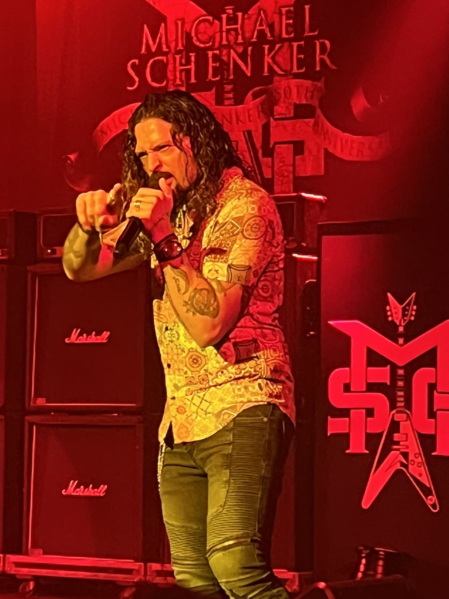 michaelschenker's tweet photo. ロニーとおしゃべりできて良かった。 https://t.co/R8q376fGLw