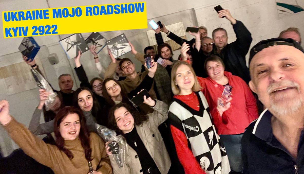 UKRAINE MOJO: Even on a Monday, the day of choice for air strikes, Kyiv mojo workshop was a great success. The generator kept lights on, while the participant’s energy burnt even brighter. In SOLIDARITY.