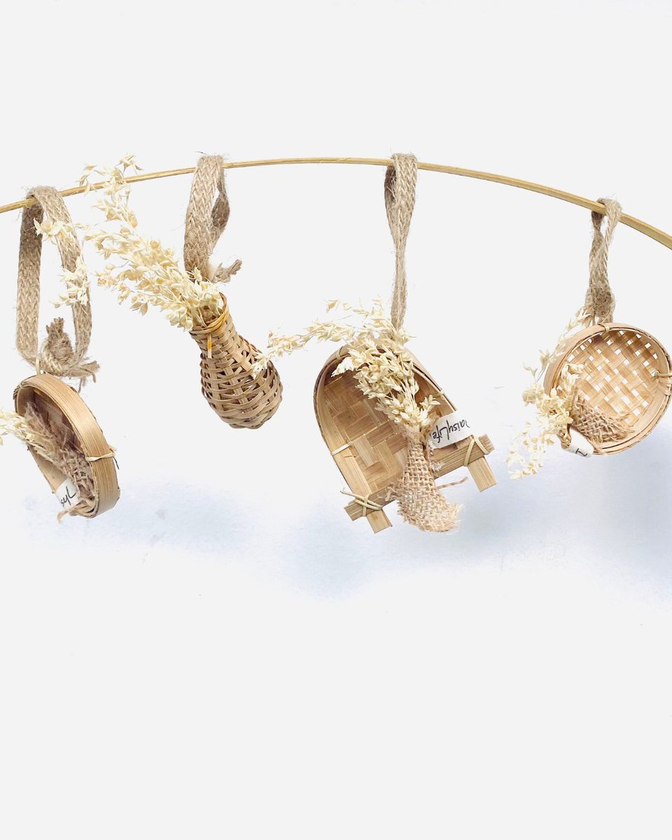 daisylifeindia's tweet photo. Bamboo charms to sprinkle the magic of Christmas around the home ππ«
#christmasornaments
#daisylife #handicraft #handmadetoys
#sustainabletoys #playtime
#educational #educationaltoys #bambootoys #woodentoys #childrenstoys #earlychildhood #looseparts #toys #natural https://t.co/fACh8Sq0em