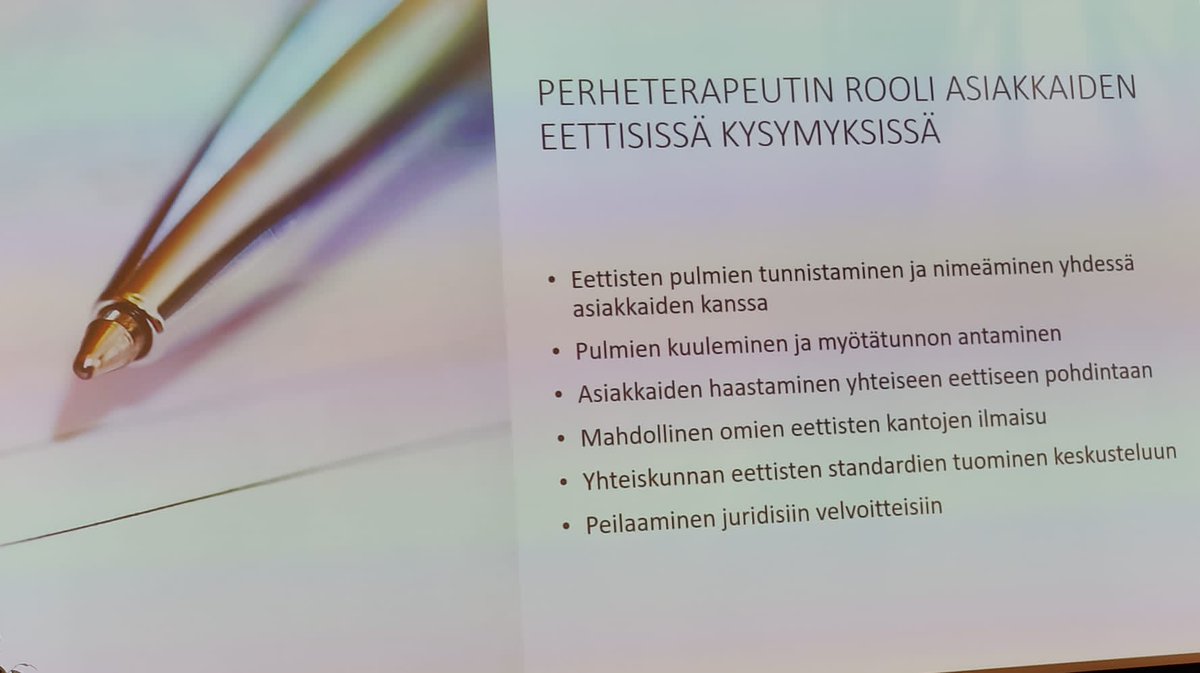 Mitä ihmettä mä nyt teen? Tuttu kysymys meille psykoterapeuteille. Perhe- ja pariterapian eettisiä ulottuvuuksia. Eija-Liisa Rautiainen <a href="/RautiainenEL/">Eija-Liisa Rautiaine</a> ja Lassi Pruuki . #perheterapia2022
