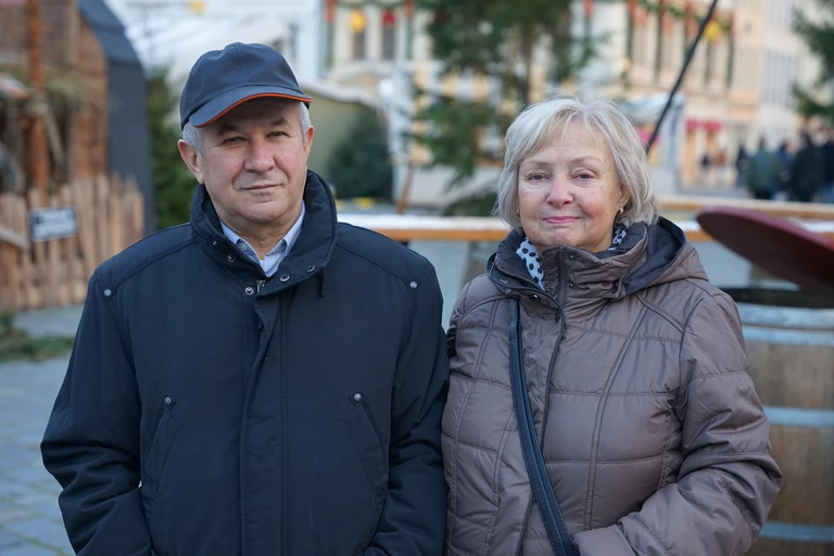 marillion13's tweet photo. Lernt #Rupfi 2.0 kennen:
Kahler #Weihnachtsbaum vor der #DresdnerFrauenkirche: „Im ersten Moment muss man lachen."
https://t.co/jN3y59tlWd
Aber wenn "der Gutste" geschmückt ist, sieht er bestimmt ganz flott aus. Soviel zum Thema #Dürre2022.
💖💖💖☮️☮️☮️🏳️🌈🏳️🌈🏳️🌈
@ZDF #Drehscheibe. https://t.co/pIh5AoC8WX